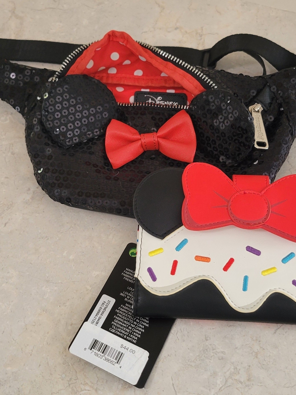 Loungefly Minnie Mouse Crossbody And Wallet Set